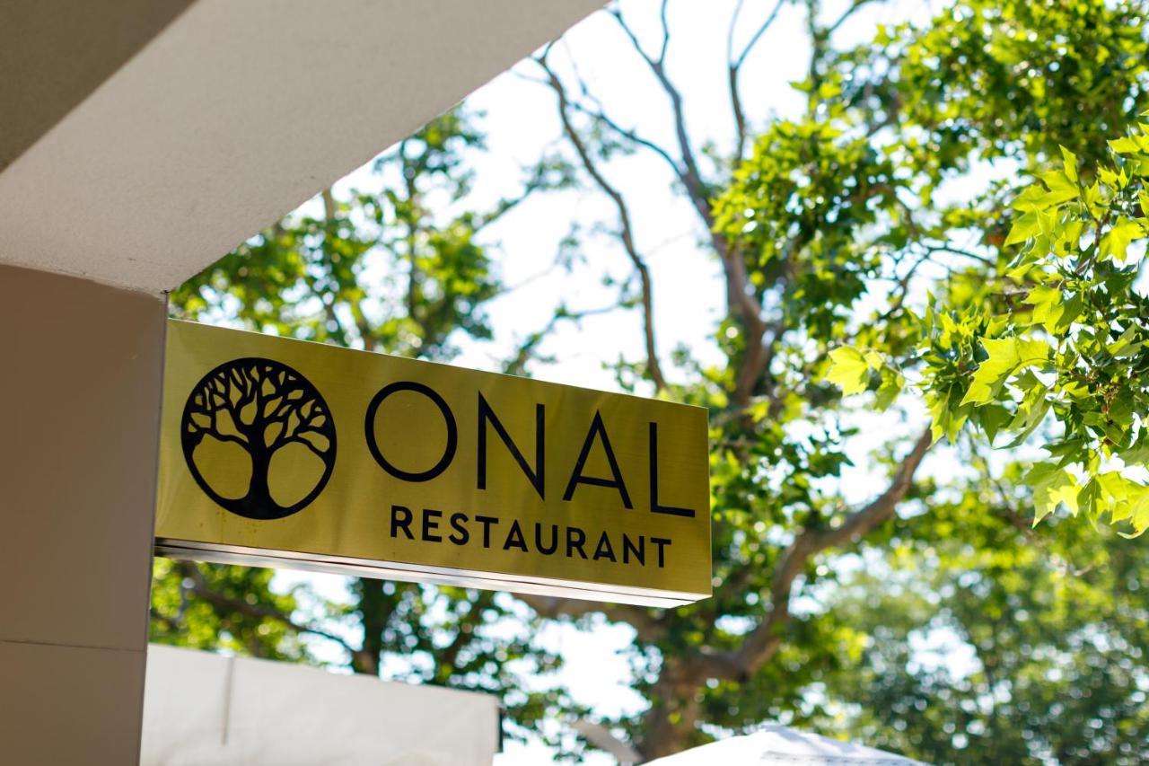 Onal Boutique Hotelier Mamaia Exterior foto
